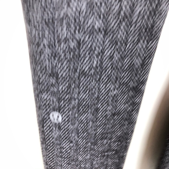 Lululemon Wunder Under Giant Herringbone Black 2 - Picture 5 of 8